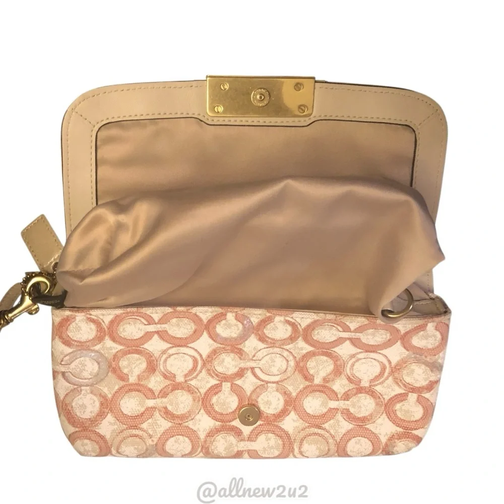 Coach Signature C monogram Pink & Cream Sequin Signature Clutch Wristlet Care Bk - Picture 7 of 9